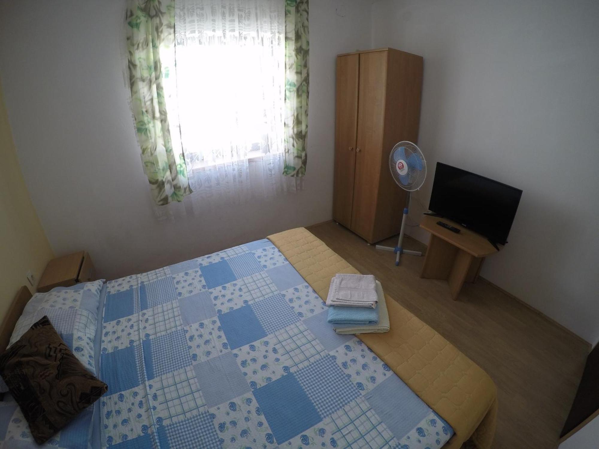 Peach Apartment'S Repic Bibinje Exterior photo