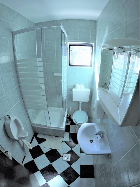 Peach Apartment'S Repic Bibinje Exterior photo